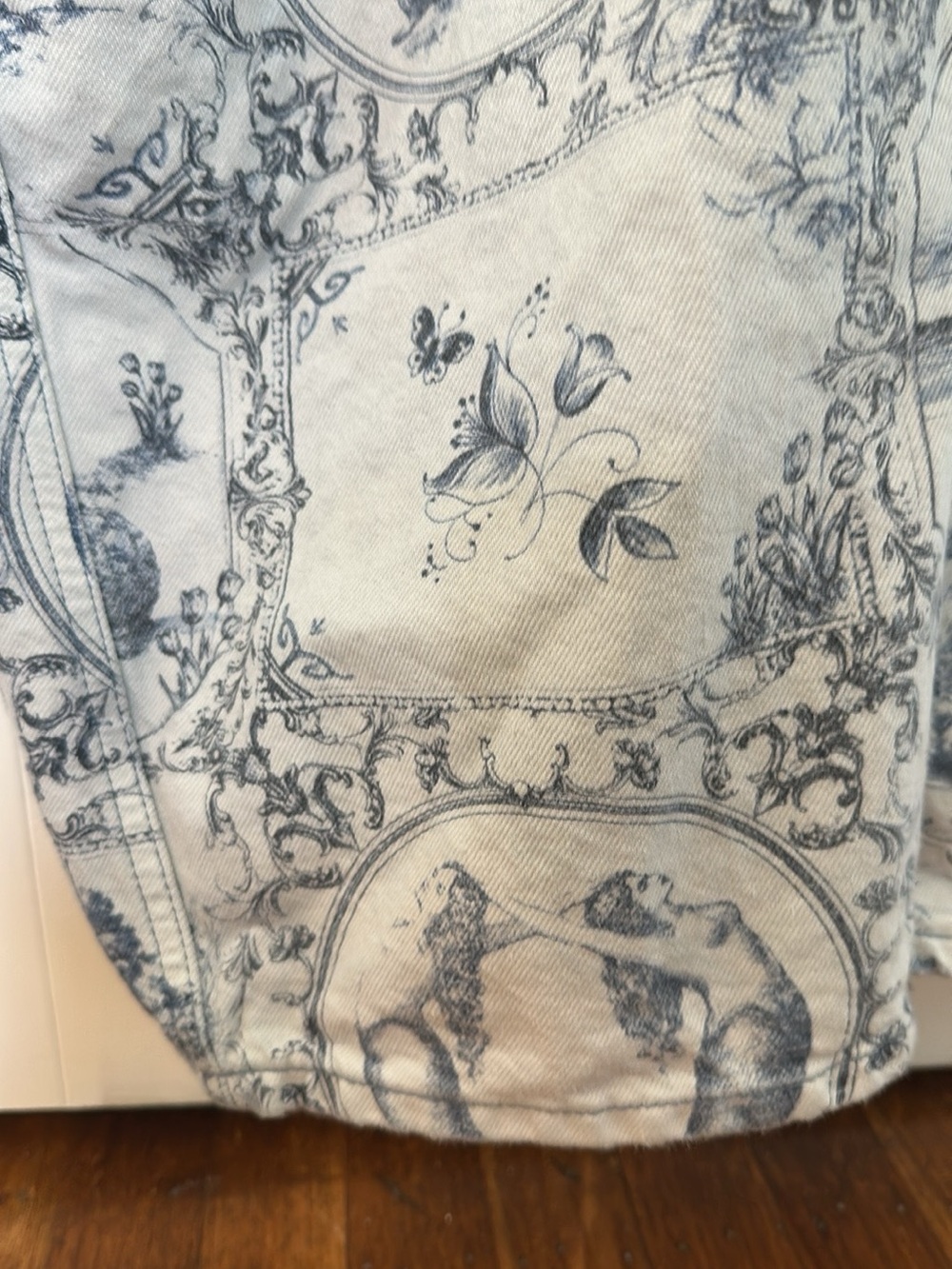 NWOT WE THE FREE PRINTED GOOD LUCK BARREL OVERALLS SIZE LARGE $225 - Picture 7 of 13